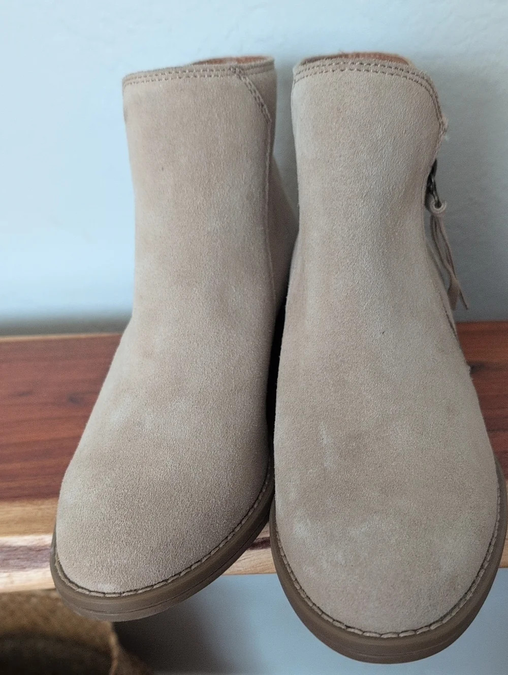 White Mountain Macy's  Women's Tan Suede Ankle Bootie with Side Zip Size 8